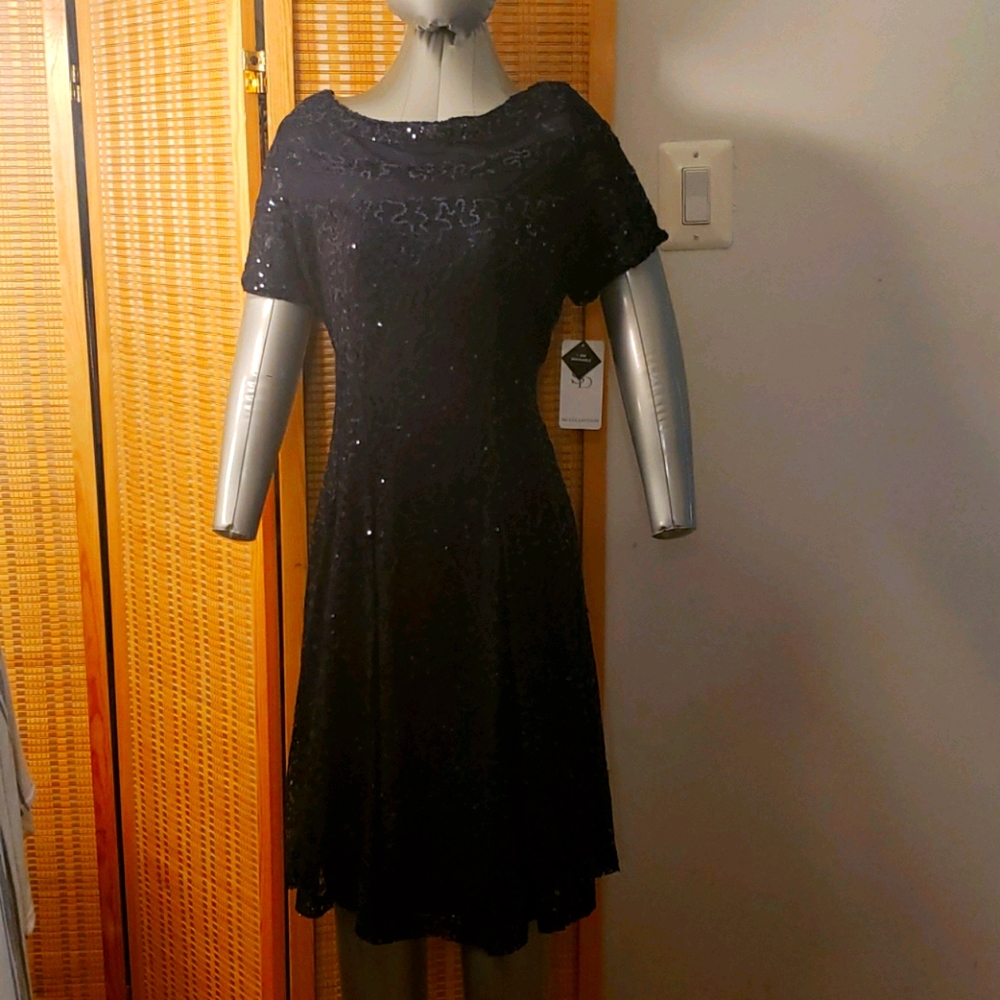 SD Collection Lace Dress w Sequins Black size 16